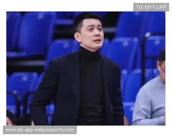 杨鸣现身回应下课传闻，辽宁官宣最新决定，赵继伟送上祝福，辽宁杨鸣今天又上场了